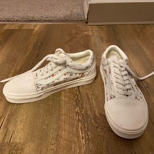 Vans white sneakers with flower detail, never worn, size 7.5